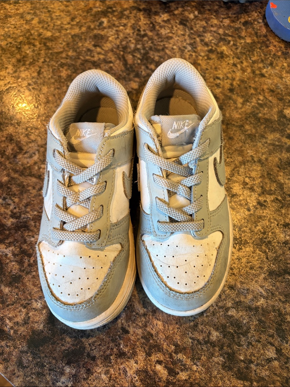 Nike Kids Low-Top Sneakers in Light Gray and White with Suede Accents